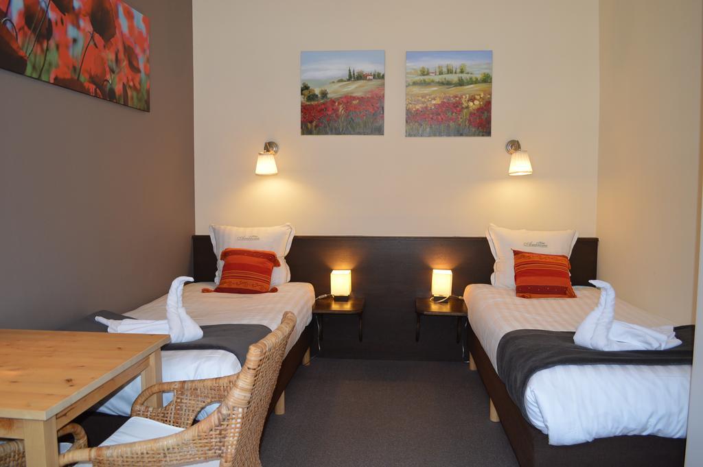 Hotel Ambrosia Ypern Zimmer foto